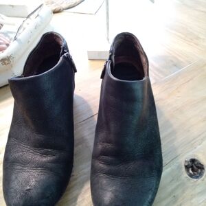 Dansko Raina Black Leather Ankle Boots 2" Heel Size 37 6.5-7